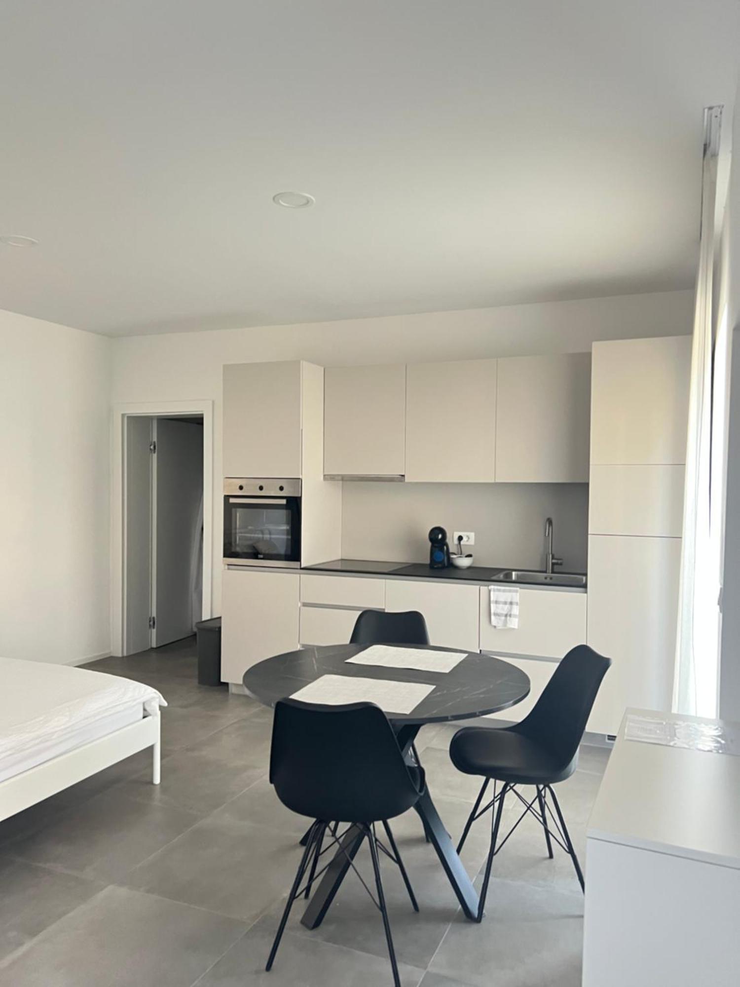 Apartments Lily Liubliana Exterior foto
